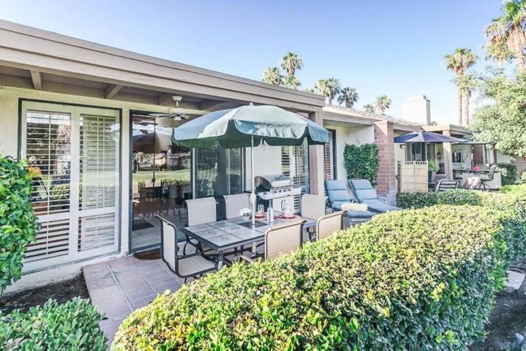 Private Country Club Condo On Awesome Golf Course! Palm Desert Exterior photo