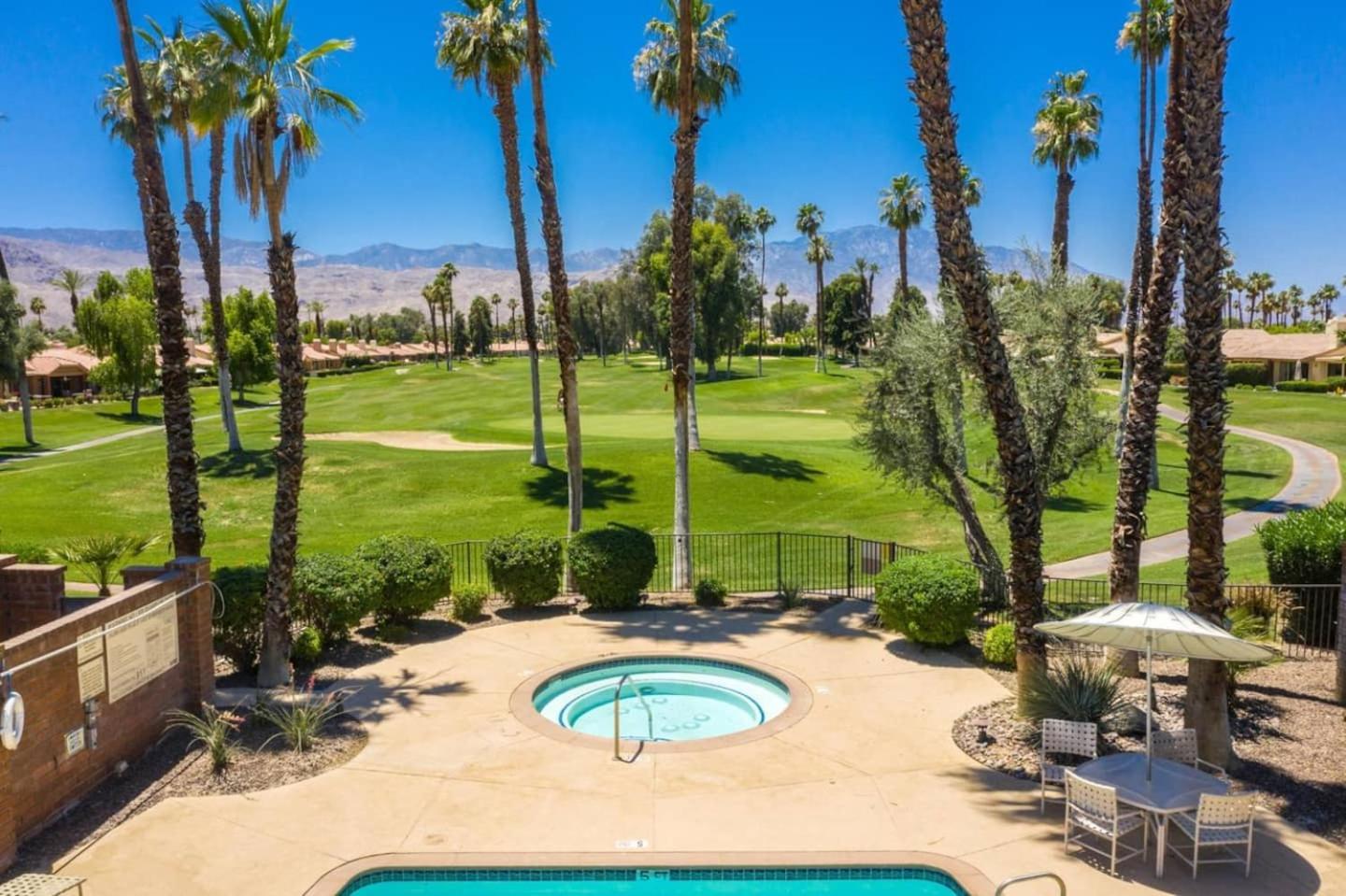 Private Country Club Condo On Awesome Golf Course! Palm Desert Exterior photo
